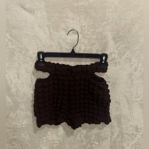 brown cut out waist textured shorts